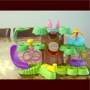 Hatchamalls Nursery Playset -In we’ll Condition